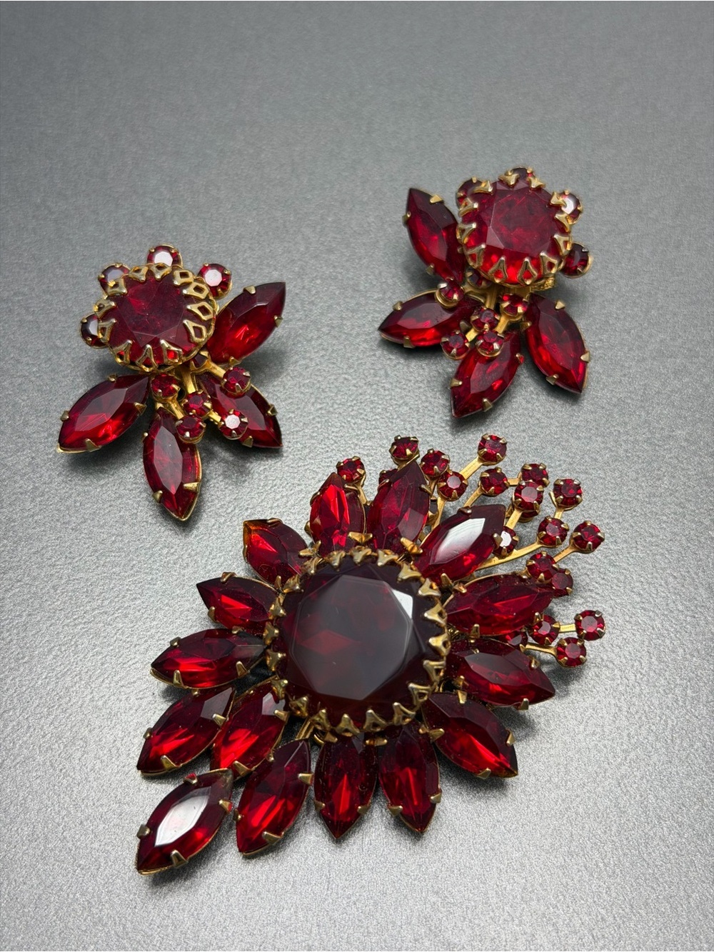Vintage Judy Lee Brooch and Earrings Royal Reds